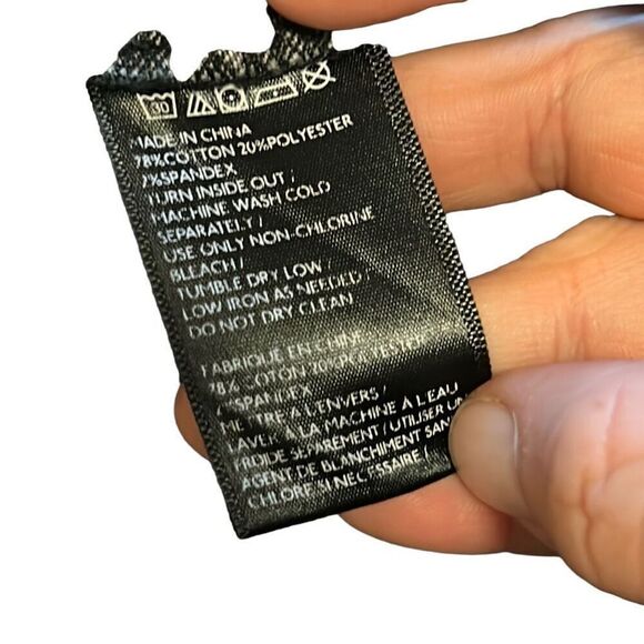 BDG Urban Outfitters Black Wash High Waist Denim Shorts Size 26 Pockets - Picture 3 of 7